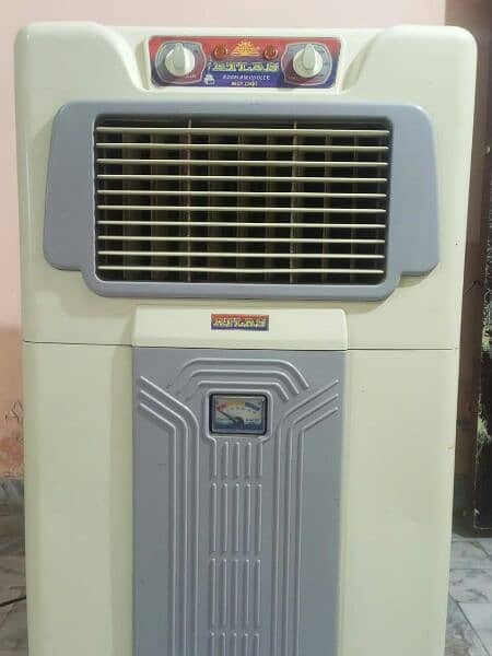 Room Air Cooler Available For Sale In Good Condition 4