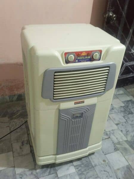 Room Air Cooler Available For Sale In Good Condition 11
