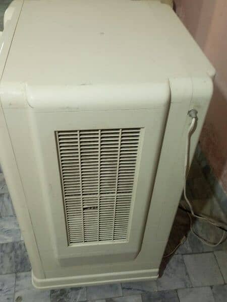 Room Air Cooler Available For Sale In Good Condition 12