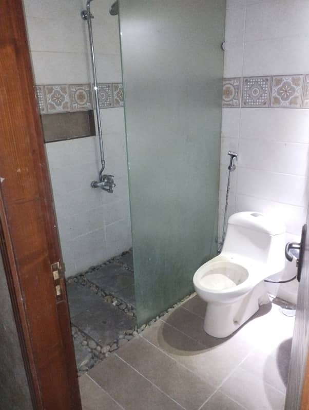 Commercial Space for Rent Ground Plus Mezinine Three Washrooms and Almost 5 Chambers 12