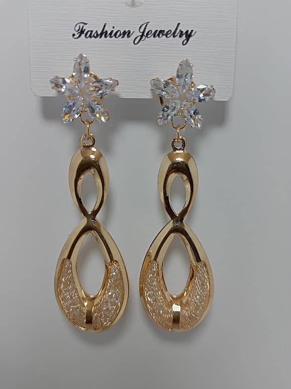 Beautiful style Drop Earring for Ladies, Elegant & Fashionable Desige 1