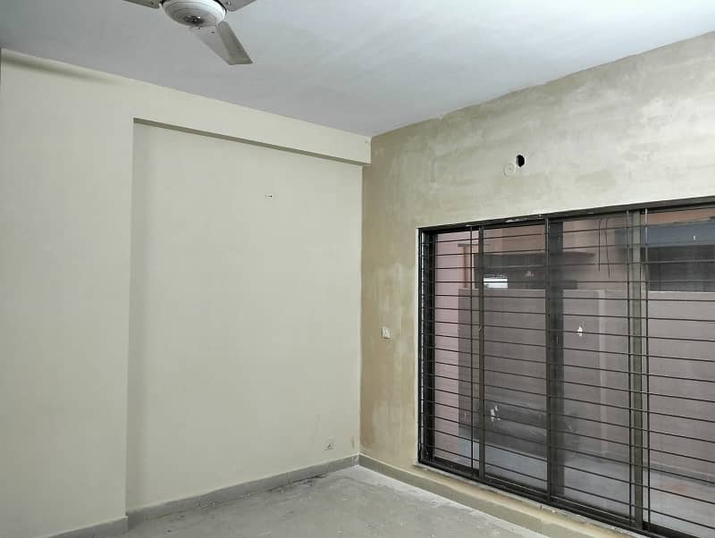 10 Marla House Near To Market for Rent in Askari 10 10