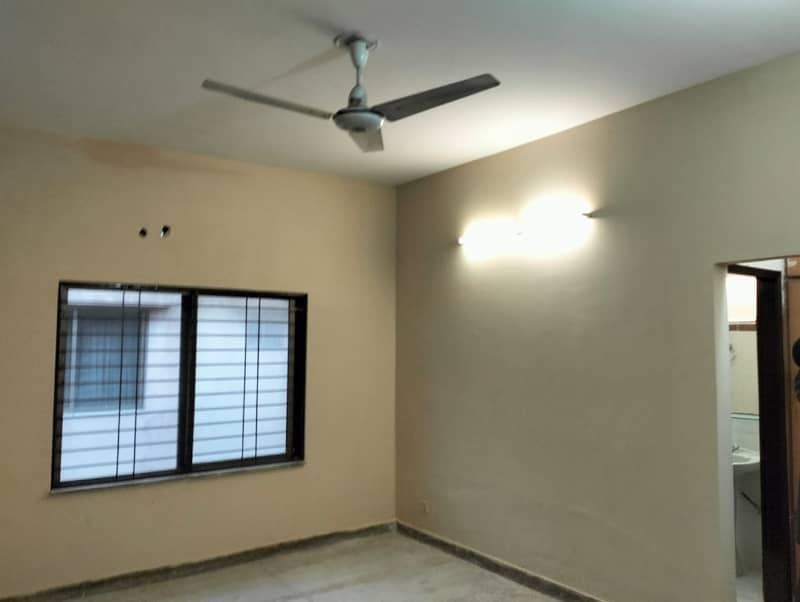 10 Marla House Near To Market for Rent in Askari 10 16