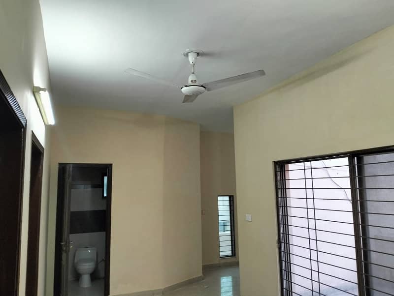 10 Marla House Near To Market for Rent in Askari 10 18