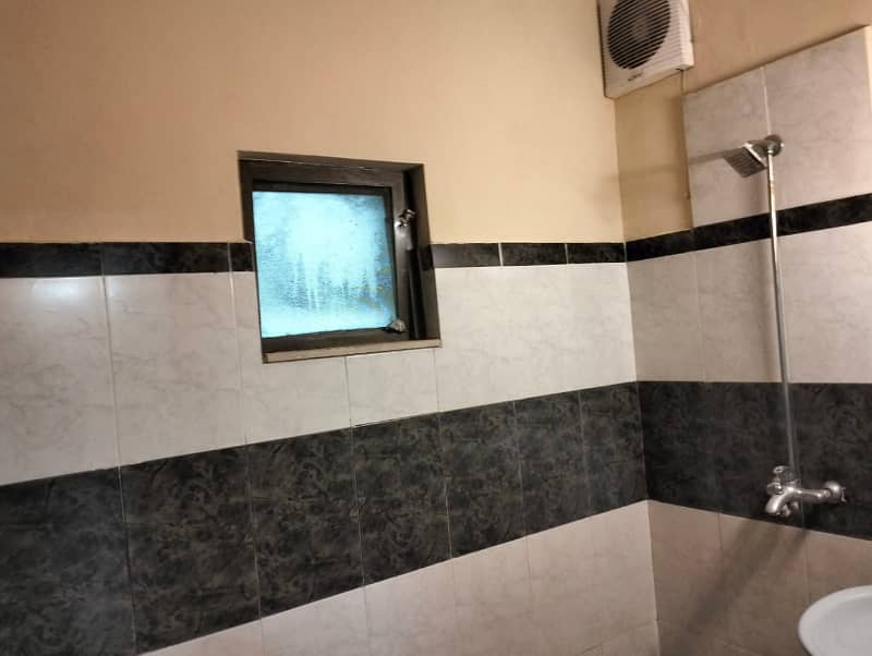 10 Marla House Near To Market for Rent in Askari 10 21