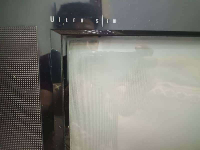 LG Ultra Slim Tv condition 9/10 2