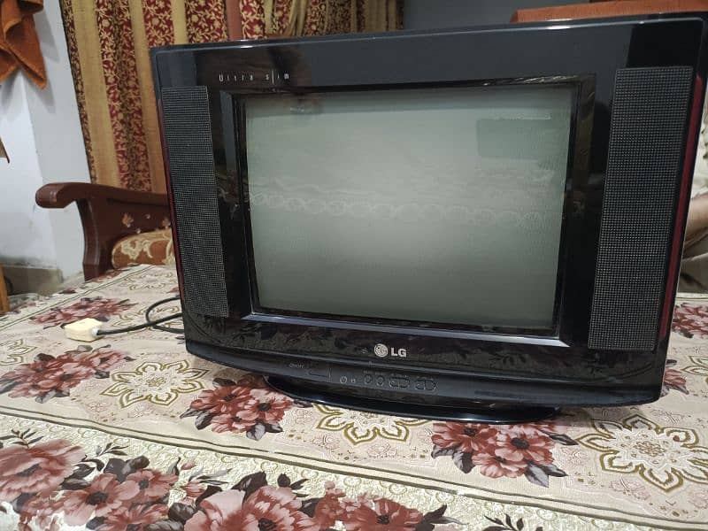 LG Ultra Slim Tv condition 9/10 6
