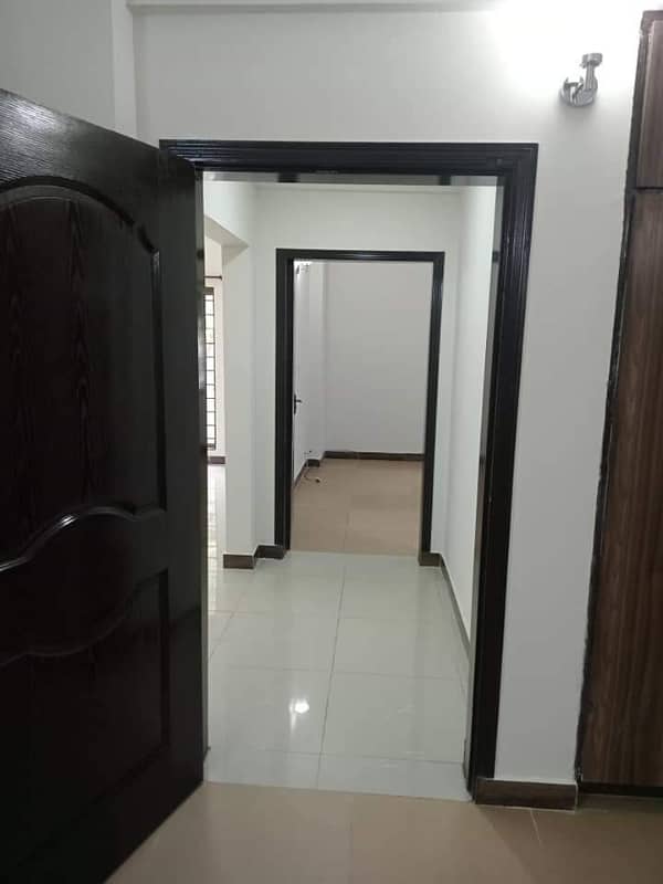 Apartment available for Rent in Askari 11 sec-B Lahore 5