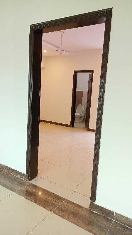 Apartment available for Rent in Askari 11 sec-B Lahore 24