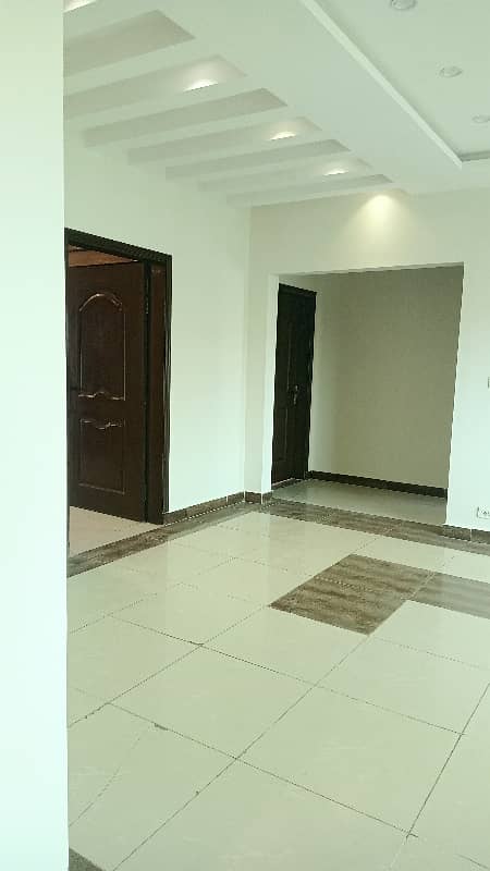 Apartment available for Rent in Askari 11 sec-B Lahore 27