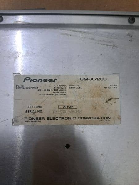 pioneer amplifier and speaker's 3