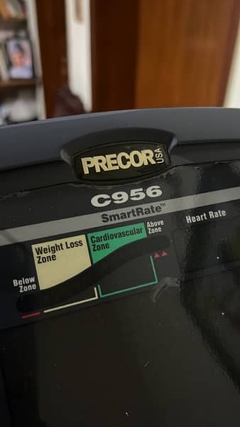 PRECORS C956 USA Treadmill 0