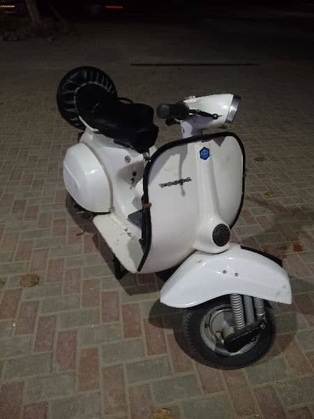 vespa scooter 150cc 0