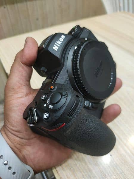 Nikon Z6II Body with viltrox 35 mm lens 1.8  10+10+++ 0
