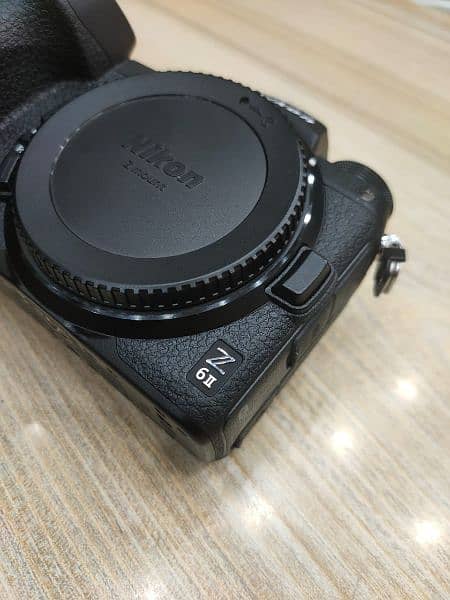 Nikon Z6II Body with viltrox 35 mm lens 1.8  10+10+++ 6