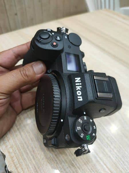 Nikon Z6II Body with viltrox 35 mm lens 1.8  10+10+++ 7