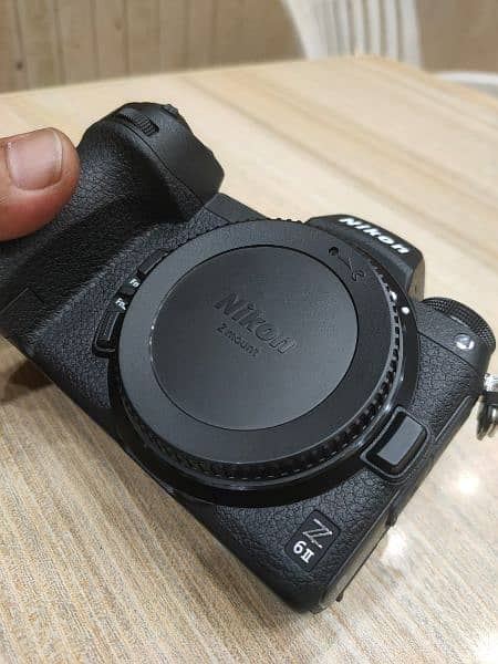 Nikon Z6II Body with viltrox 35 mm lens 1.8  10+10+++ 9