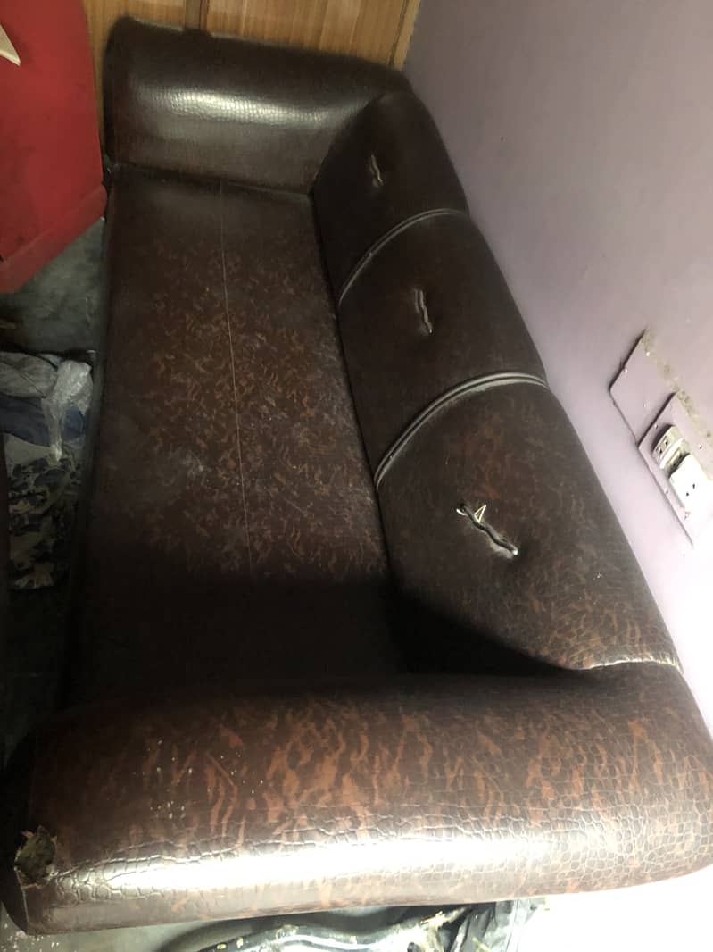 Good condition 3+1+1 sofa set (Rakhne ki jagha nahi) 0