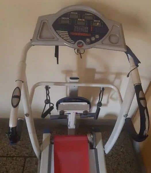treadmill machine 10/10 condition new 2