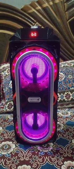 chargeable Bluetooth speaker with color changing lights