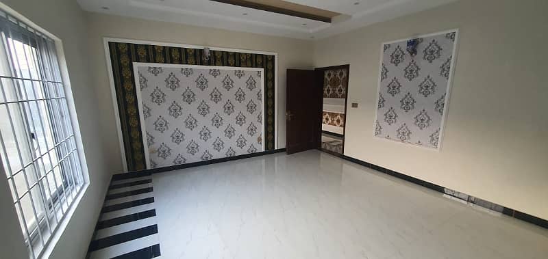 Excellent condition Portion for Rent in Nasheman-e-Iqbal Phase 1 3