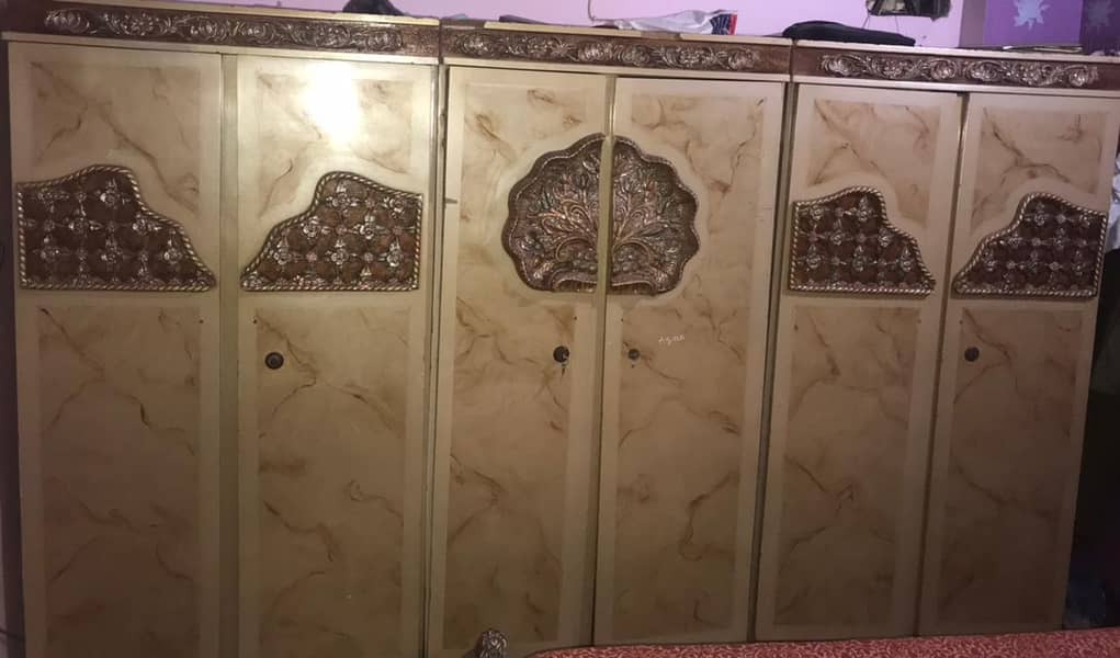 Bed & 6 door cubord  In Good condition without mattress 1