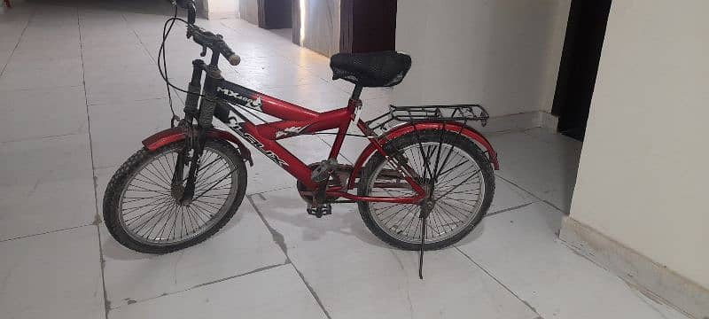 Boys cycle available in Good condition 2