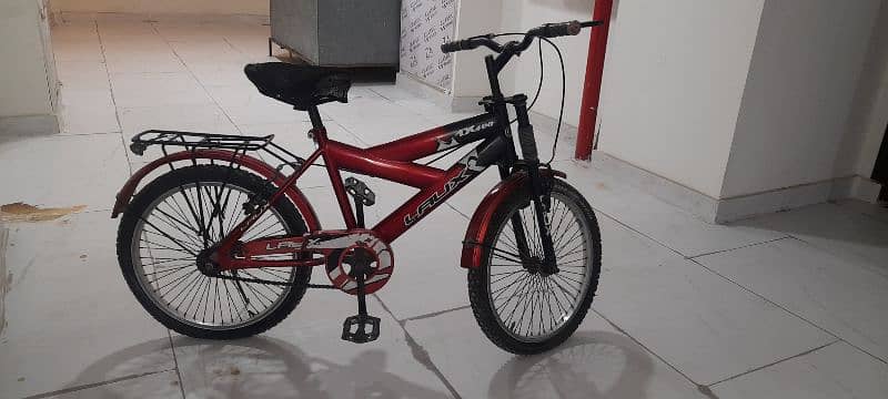 Boys cycle available in Good condition 3