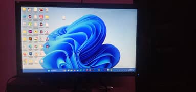 DELL LCD 19" WIDE FOR SALE 10/10