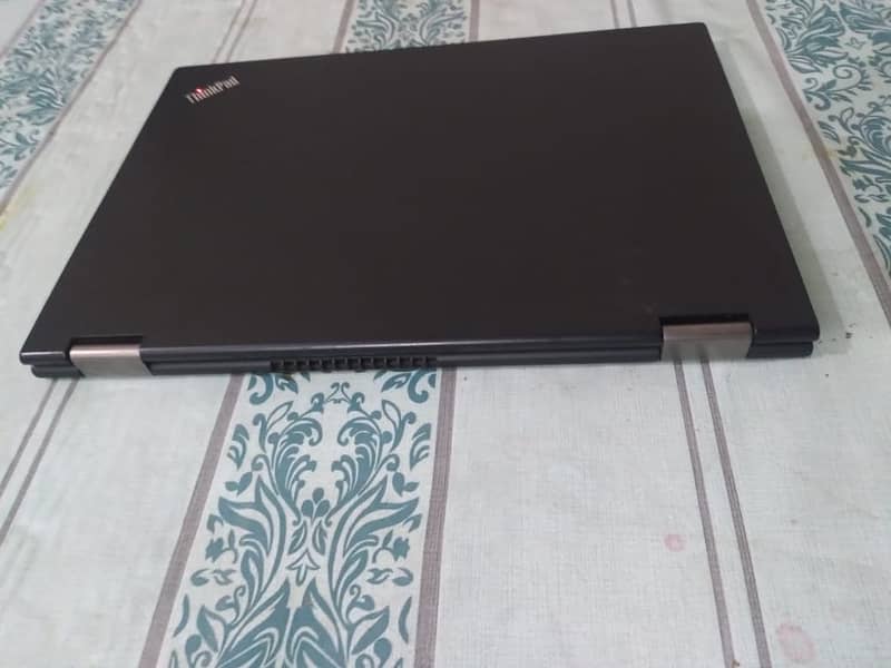 Lenovo ThinkPad Yoga 260. i5 6th gen, 8GB DDR4 Ram, 128GB SSD. 1