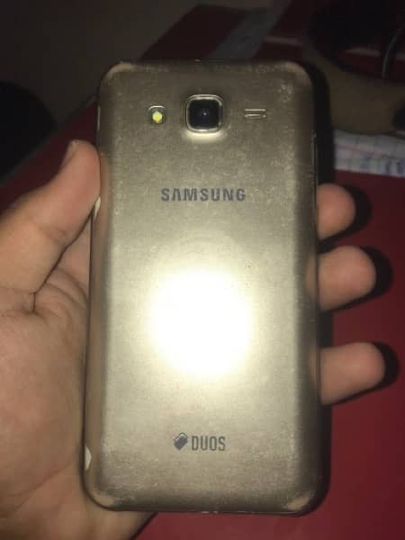 samsung j5 10/10  working condition and 9/10 overall condition 4