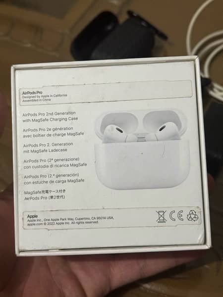 Apple Airpods Pro 2 (2nd Generation ) 3