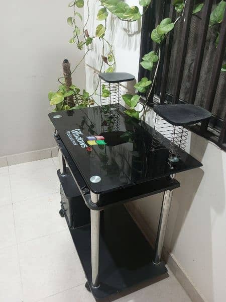 black glass windows xp Computer Table for sale 5
