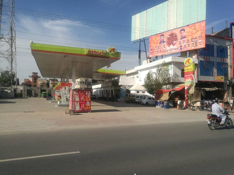 82 marlas with 200 feet front Attock petrol pump in front of Dryport S 1