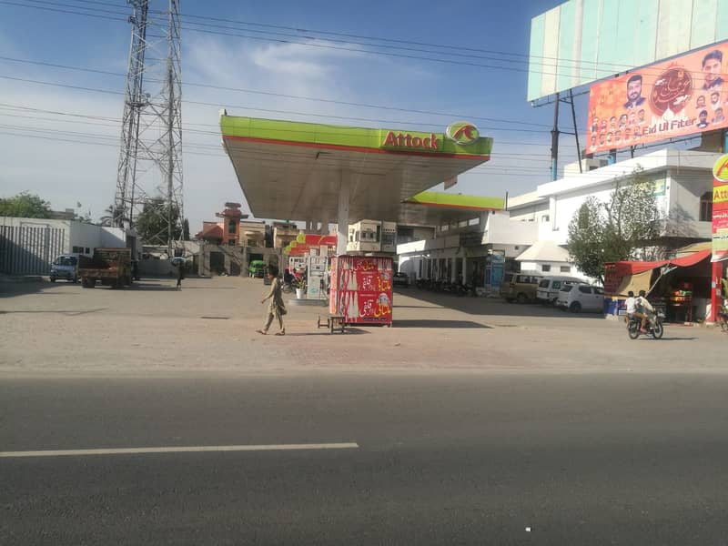82 marlas with 200 feet front Attock petrol pump in front of Dryport S 2