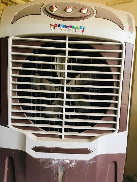 one air cooler 220 Volt for sale one year used 1