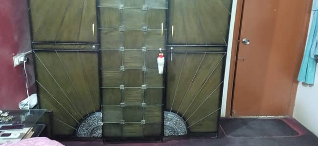 Double size bed heavy wood furniture