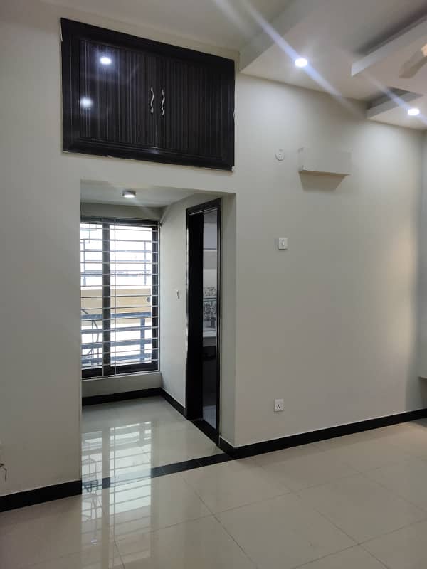 10 Marla upper portion available for rent in sector A in front of Beacon house school 20
