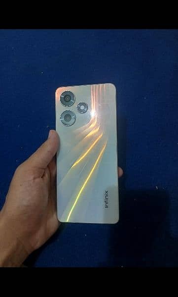 16 128 Infinix hot 30 condition 10 by 10 no scratches 4