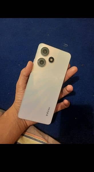 16 128 Infinix hot 30 condition 10 by 10 no scratches 5