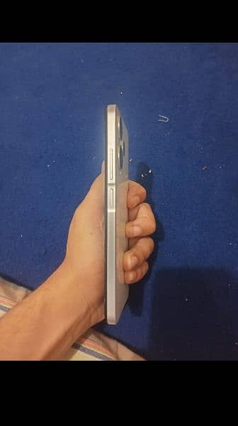16 128 Infinix hot 30 condition 10 by 10 no scratches 6