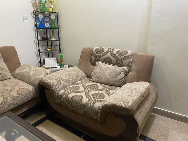 heavy material sofa for sale  due to shifting 4