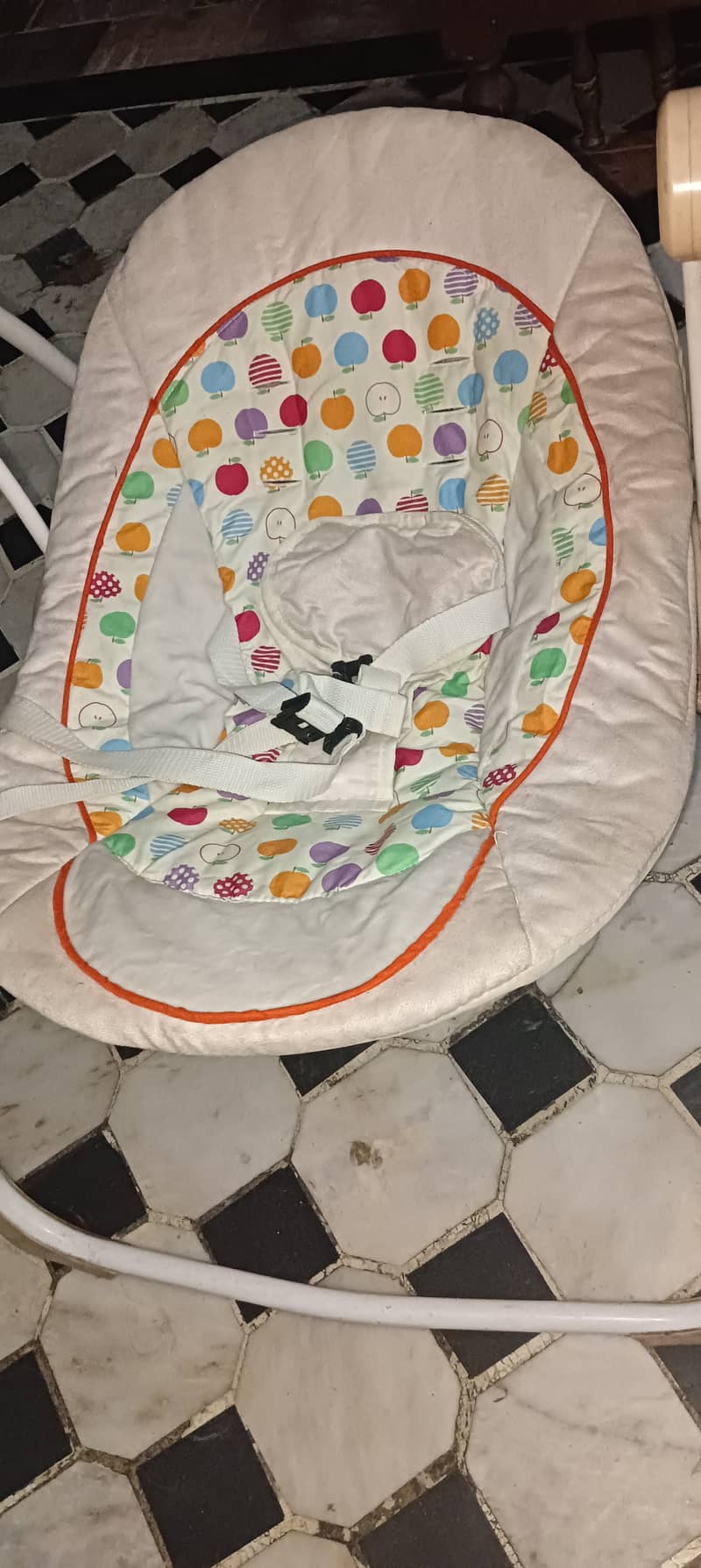 Baby Cot available for sale 2