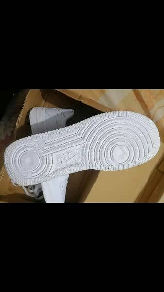 White nike sneakers for sale unisex 4