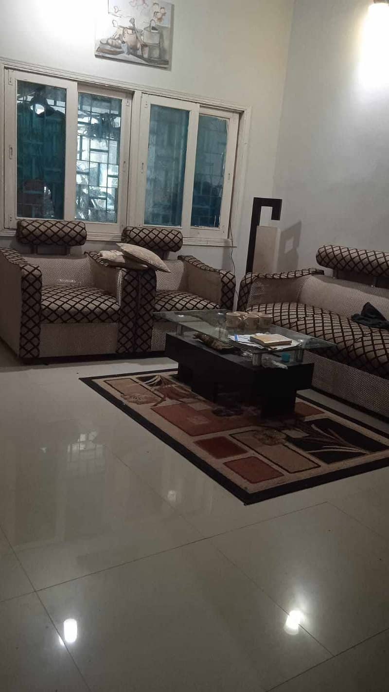 Portion For Sale At Nazimabad No # 02 First Floor 2 Bed Drawing Lounge 5