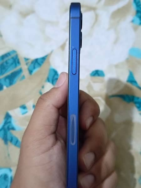 BRAND NEW IPHONE 12 (BLUE COLOUR) 6