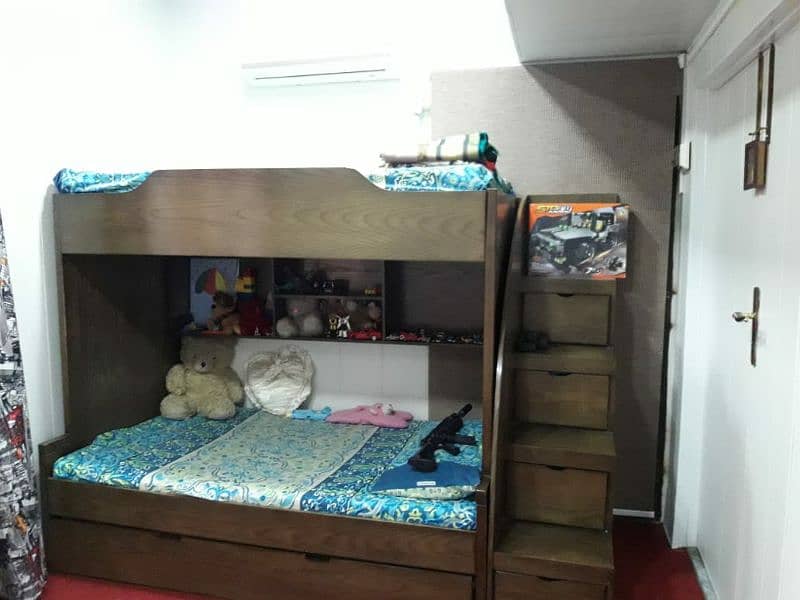 Bunk Bed in three levels with stair case 0
