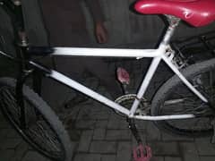urgent sale  money need wheeler gear cycle