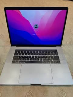 MacBook Pro Touch Bar 15 inches