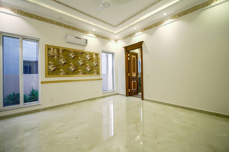 Available 1 Kanal Spanish Design Luxurious Bungalow For Sale In Phase 5 32